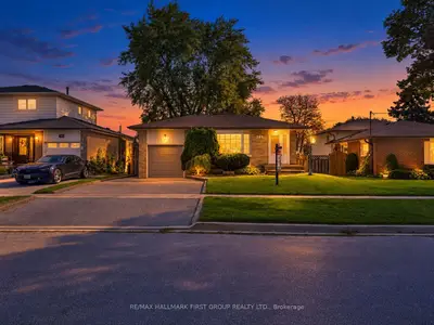 789 Hillcrest Road, Pickering, On L1w 2p5