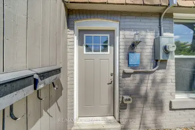 183 Munro Street, Toronto, On M4m 2b8