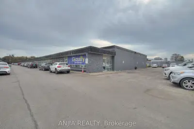 1710 Midland Avenue 17, Toronto, On M1p 3c7