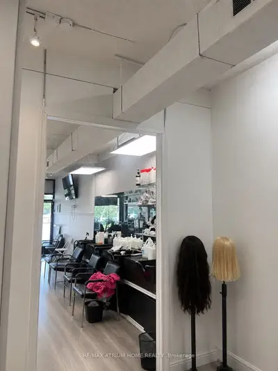 208 Harwood Avenue S, Ajax, On L1s 2h6