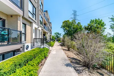 515 Kingbird Grove 233, Toronto, On M1b 5r7
