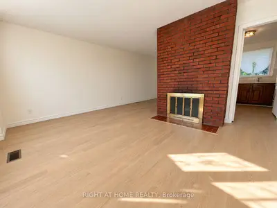 223 Ellendale Drive, Toronto, On M1p 1p5