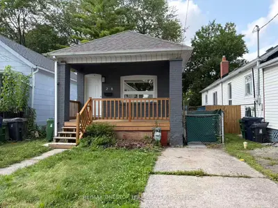 28 Cambrai Avenue, Toronto, On M4c 2p6