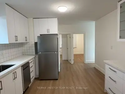 28 Cambrai Avenue, Toronto, On M4c 2p6