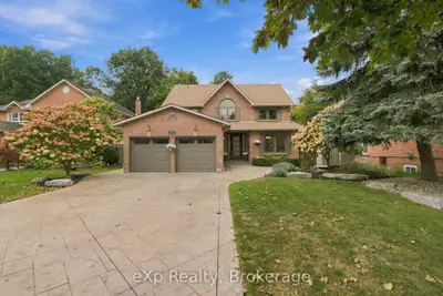 237 Lake Driveway W, Ajax, On L1s 5b1