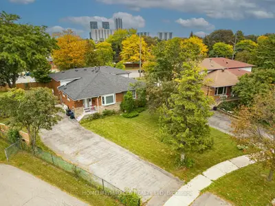 54 Sunderland Crescent, Toronto, On M1h 2v3