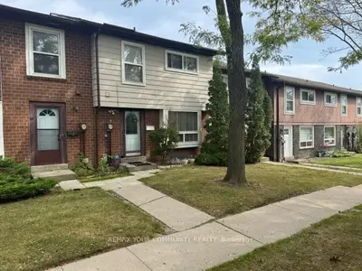 12 Jacques Lane, Ajax, On L1s 3l4