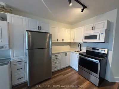 86 Carlaw Avenue, Toronto, On M4m 2r7