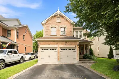 16 Waring Avenue, Whitby, On L1m 1g4