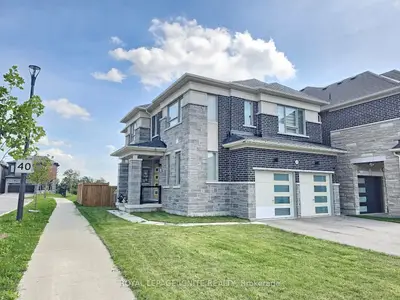 3250 Chimney Swift Crescent, Pickering, On L1x 0n3