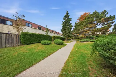 506 Normandy Street 21, Oshawa, On L1h 7n8