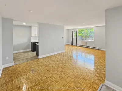 199 Hillcroft Street 141, Oshawa, On L1g 2l7