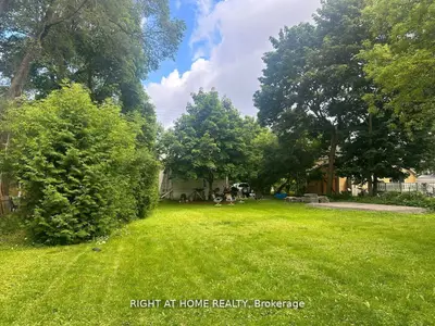 522 Kingston Road W, Ajax, On L1t 3a3