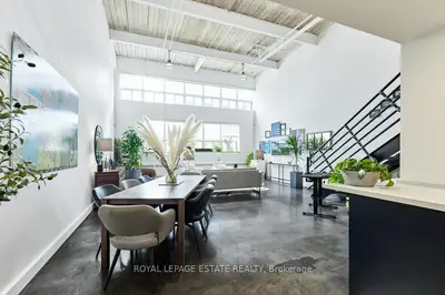 1173 Dundas Street E 217, Toronto, On M4m 3p1