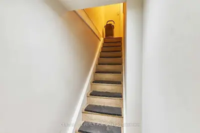 10 Muriel Avenue Lower, Toronto, On M4j 2x9