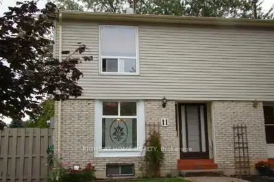 611 Galahad Drive 11, Oshawa, On L1k 1m1