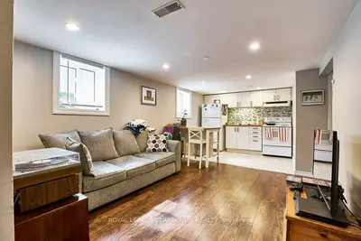 304 Palmerston Avenue Lower, Whitby, On L1n 3e9