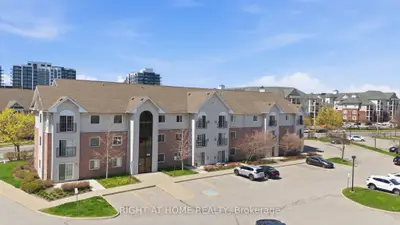91 Aspen Springs Drive 102, Clarington, On L1c 5j9