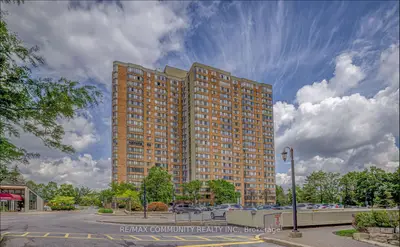 25 Bamburgh Circle 1133, Toronto, On M1w 3w2