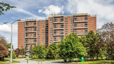 100 Wingarden Court 1215, Toronto, On M1b 2p4