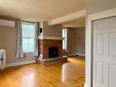 12 Hemlock Avenue, Oshawa, On L1h 1y7