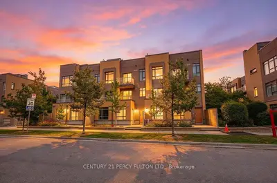 90 Orchid Place Drive 304, Toronto, On M1b 0c4