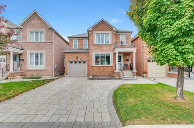 32 Armitage Crescent, Ajax, On L1t 4l1