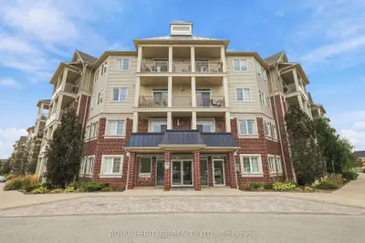 80 Aspen Springs Drive 320, Clarington, On L1c 0v4