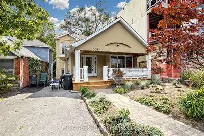 502 Scarborough Road, Toronto, On M4e 3n2