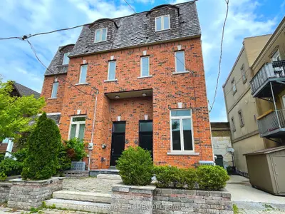 287 Kingswood Road, Toronto, On M4e 3n8