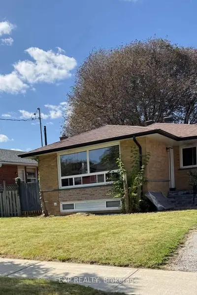 24 Cora Crescent, Toronto, On M1p 4m4