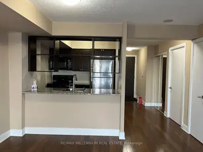 135 Village Green Square 2621, Toronto, On M1s 0g4