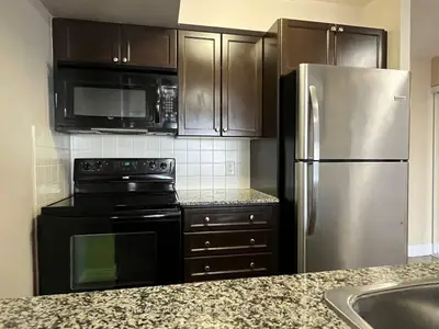 135 Village Green Square 2621, Toronto, On M1s 0g4
