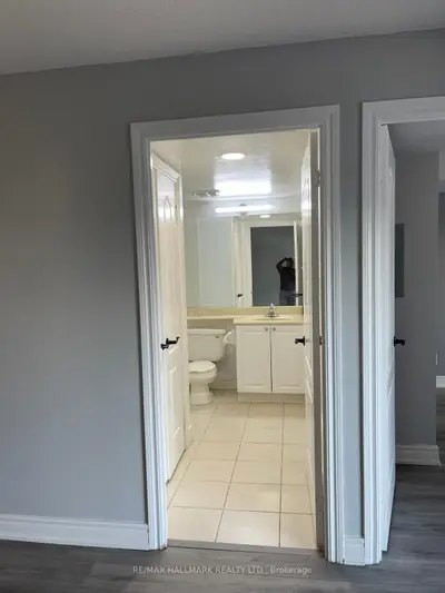 70 Town Centre Court 1805, Toronto, On M1p 0b2