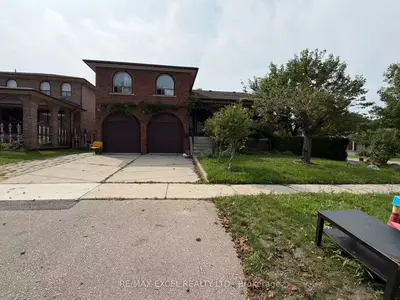 56 Leafield Drive Upper, Toronto, On M1w 2t2