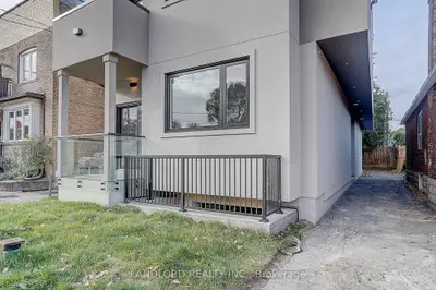 1344 Pape Avenue Unit 4, Toronto, On M4k 3x2