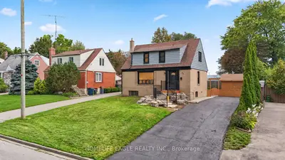 82 Scarborough Heights Boulevard, Toronto, On M1m 2v4
