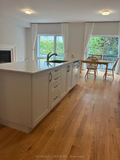 51 Danielle Moore Circle, Toronto, On M1p 0g9