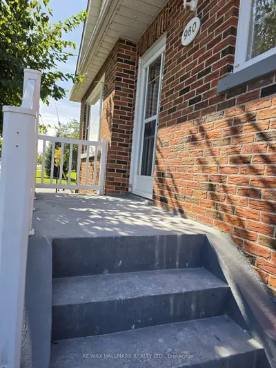 980 Glen Street, Oshawa, On L1j 3v1