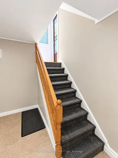 75 Kootenay Crescent, Toronto, On M1j 1s1
