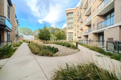 1 Falaise Road 424, Toronto, On M1e 0b9