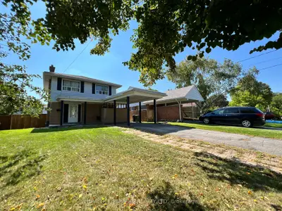 51 Oakworth Crescent, Toronto, On M1k 3t7