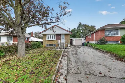 28 Belyea Crescent Main, Toronto, On M1j 1v7