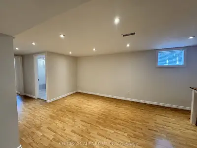 28 Willowhurst Crescent Bsmt, Toronto, On M1r 3r6