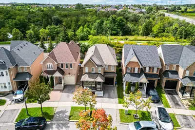 6 Tansley Crescent, Ajax, On L1z 1y5