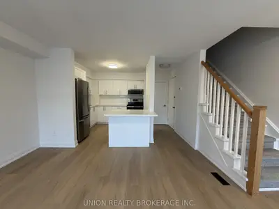 930a Pape Avenue Unit 1, Toronto, On M4k 3v2