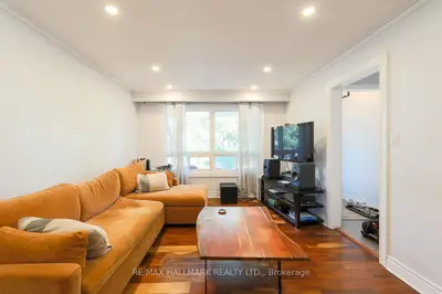 5a Scotia Avenue, Toronto, On M1l 4e4