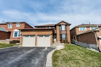501 Sundown Crescent, Pickering, On L1v 6a7
