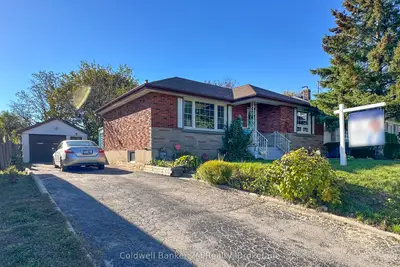 64 Harris Avenue, Oshawa, On L1j 5k7