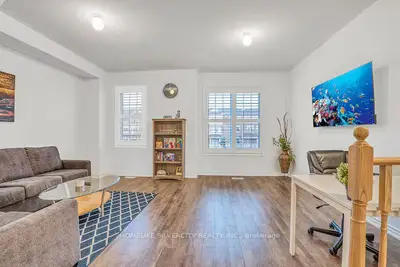43 Honey Crisp Lane, Clarington, On L1c 7h7